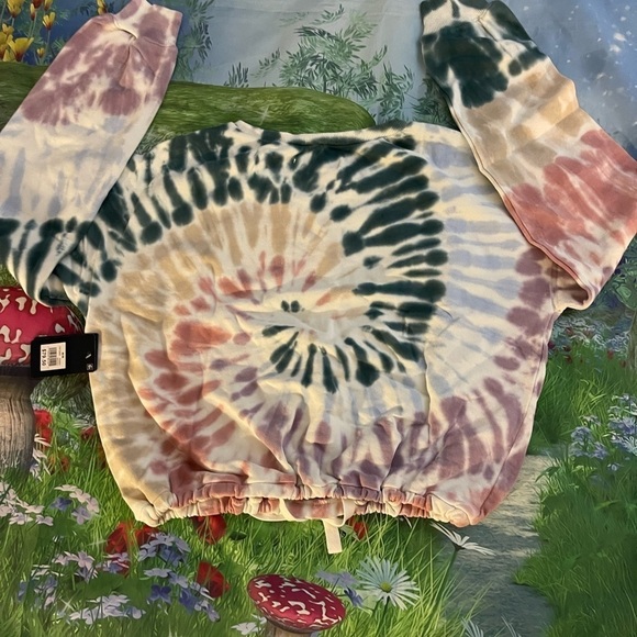 Lucky Brand Cool for Summer Tie Dye Crop Sweatshirt, Medium, NWT - Picture 12 of 13